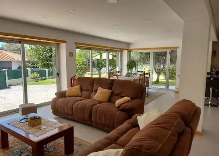 Casa Da Cavada - 6 Quartos-rooms Feriehus