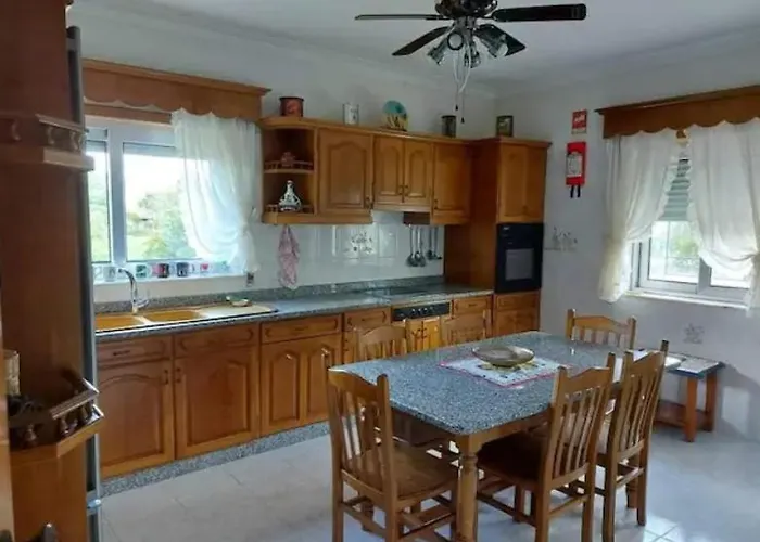 Casa Da Cavada - 6 Quartos-rooms Feriehus